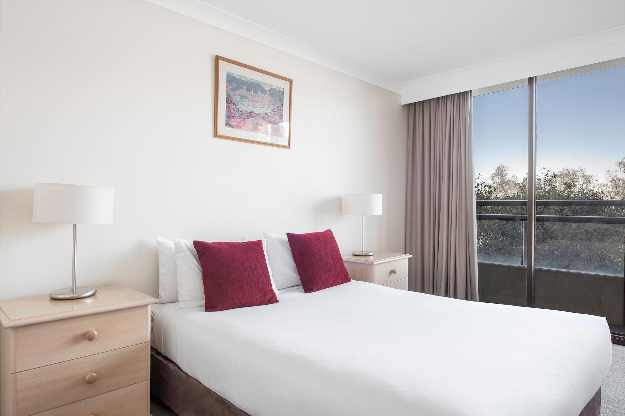 Breakfree Capital Tower Apartments Canberra Exterior foto