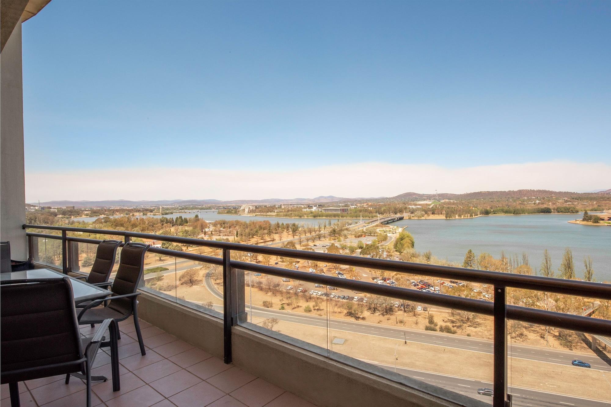 Breakfree Capital Tower Apartments Canberra Exterior foto