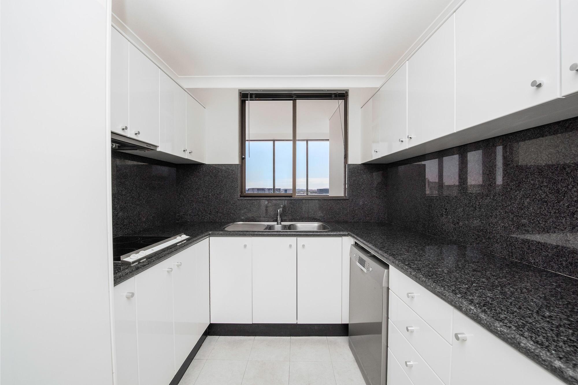 Breakfree Capital Tower Apartments Canberra Exterior foto