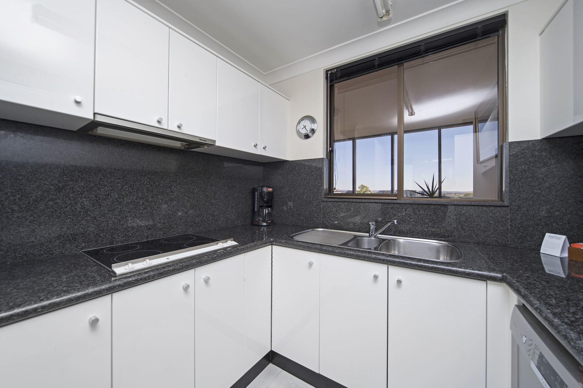 Breakfree Capital Tower Apartments Canberra Exterior foto