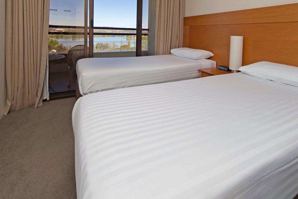 Breakfree Capital Tower Apartments Canberra Exterior foto