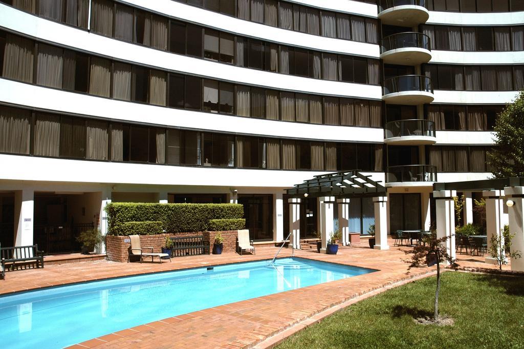 Breakfree Capital Tower Apartments Canberra Exterior foto